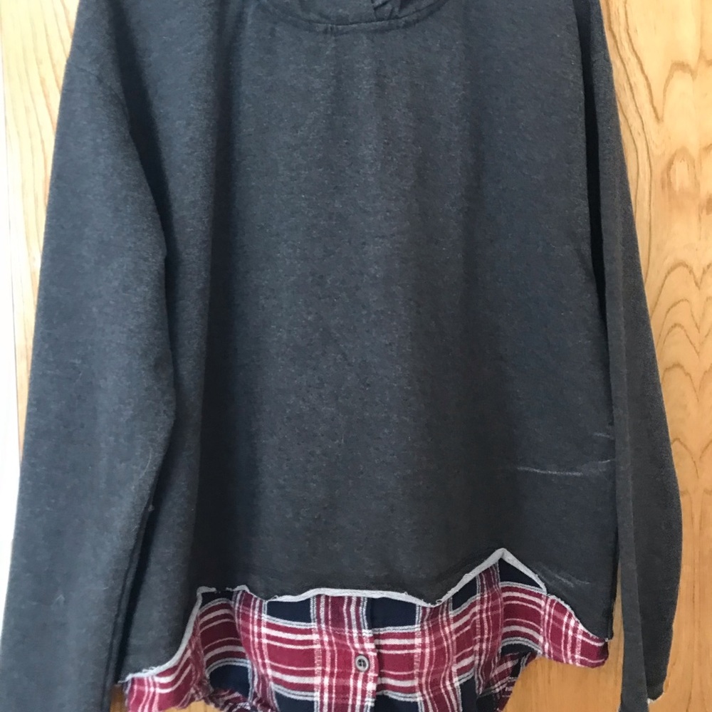 Sweatshirt-type top